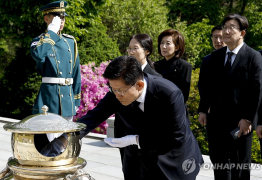 김문수, 대선후보 첫 일정은 현충원 참배… 한덕수와 단일화 논의도 ‘촉각’
